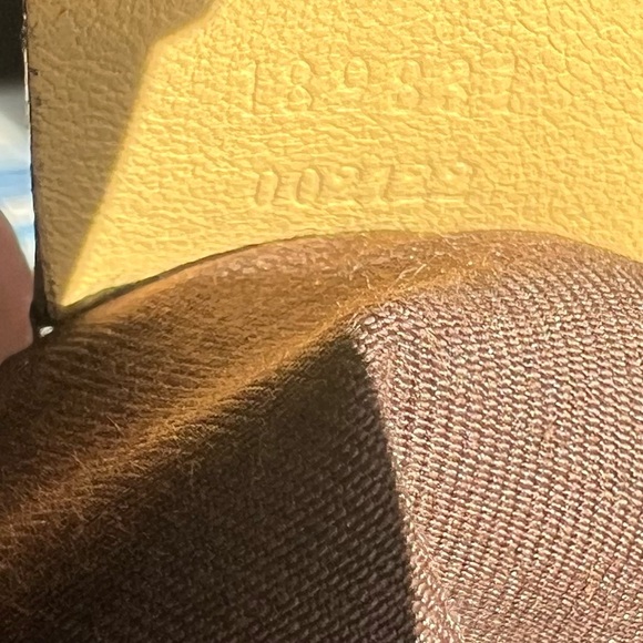 Authentic Gucci - Picture 11 of 12